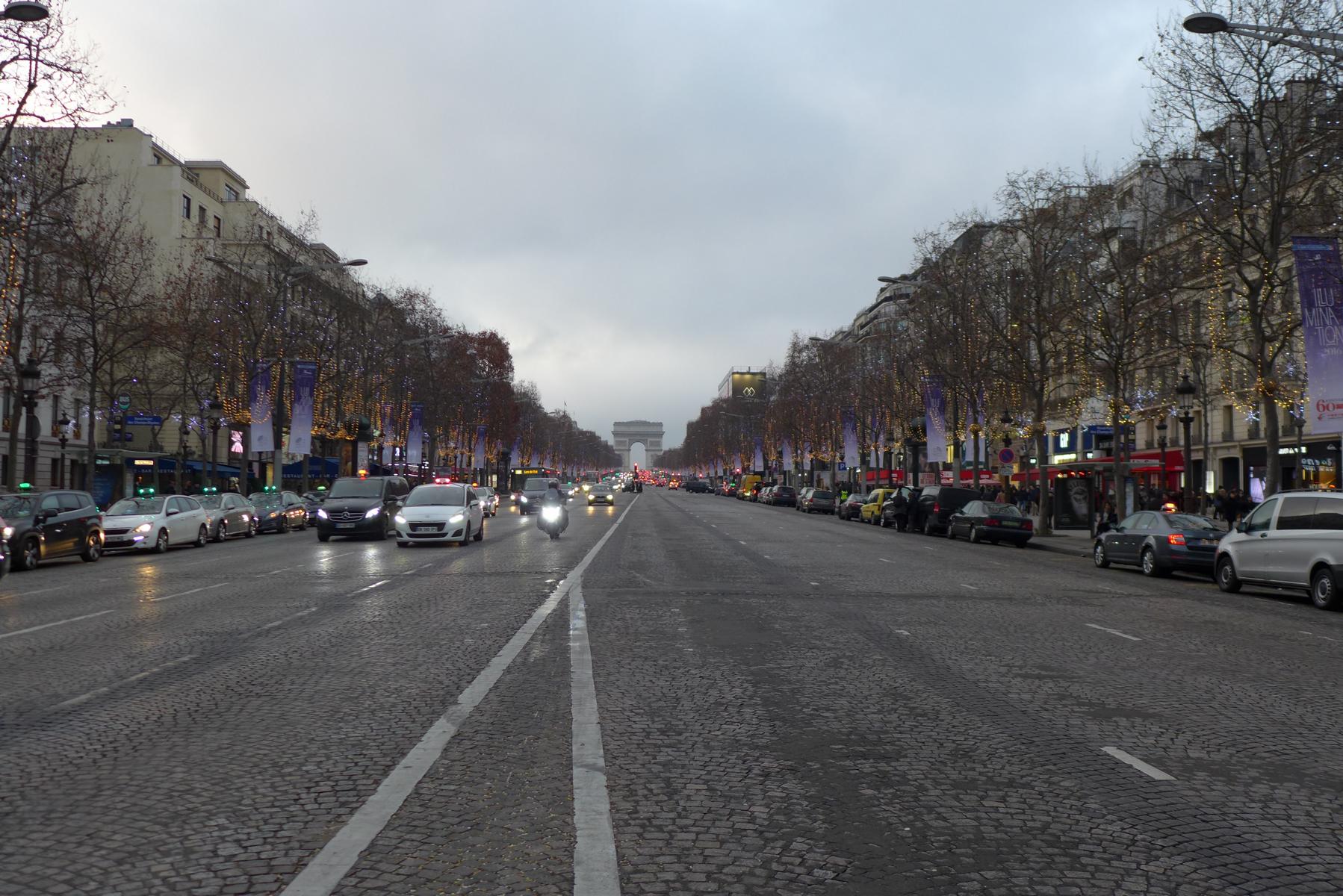  Av. des Champs-Élysées