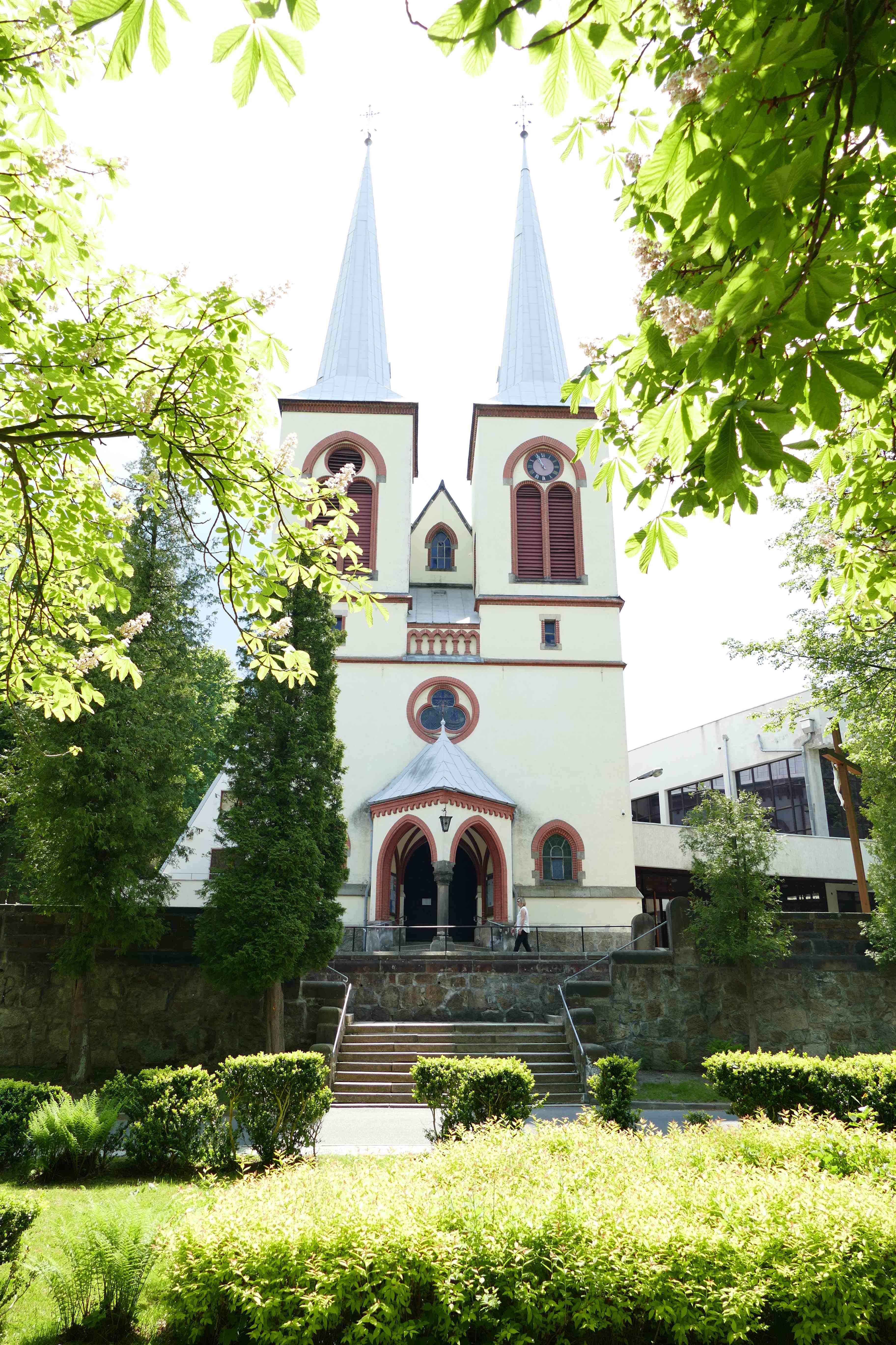 Sankt-Joseph-Kirche in Bad Flinsberg. 2