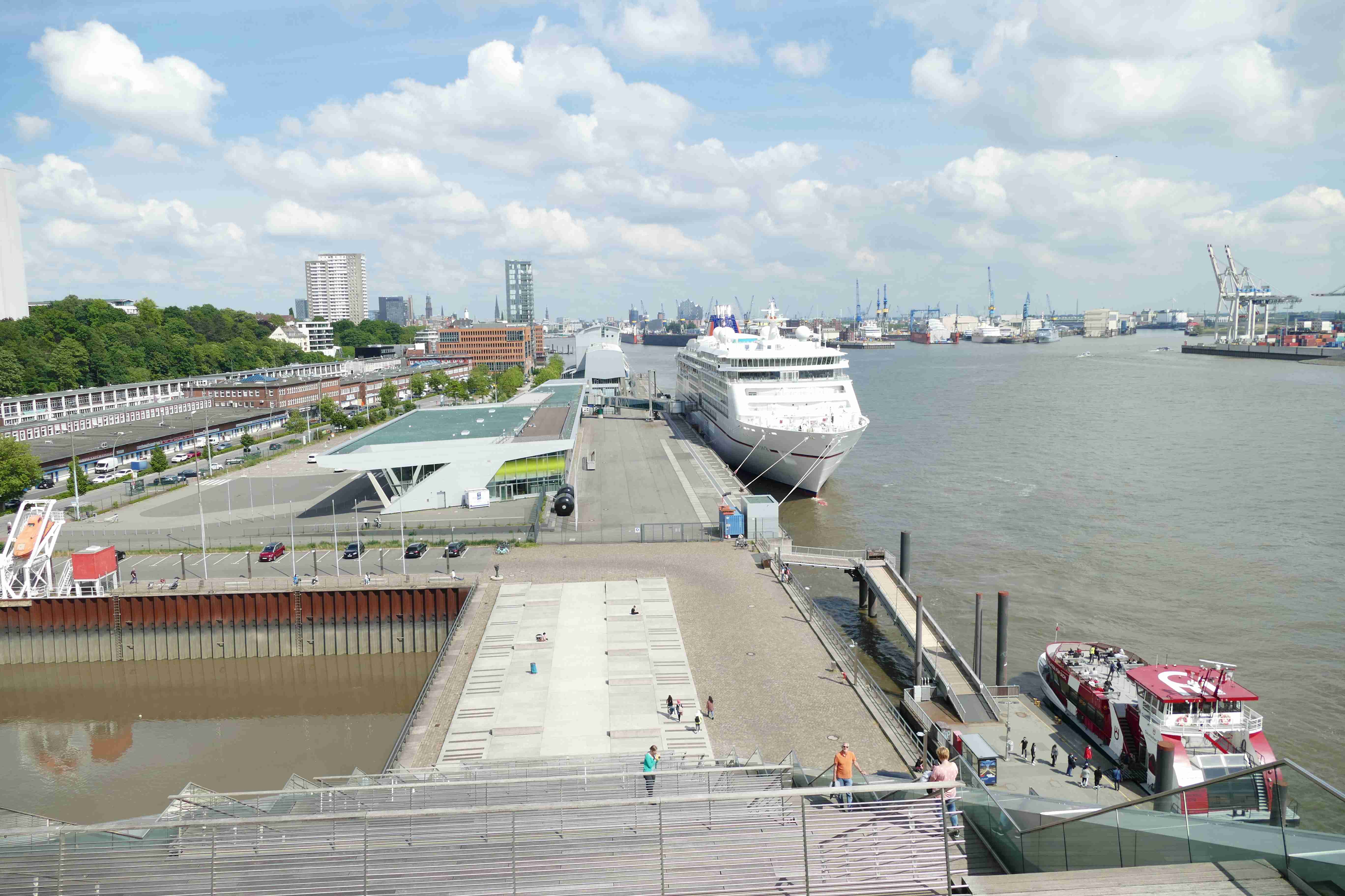 Hamburg Cruise Center Altona