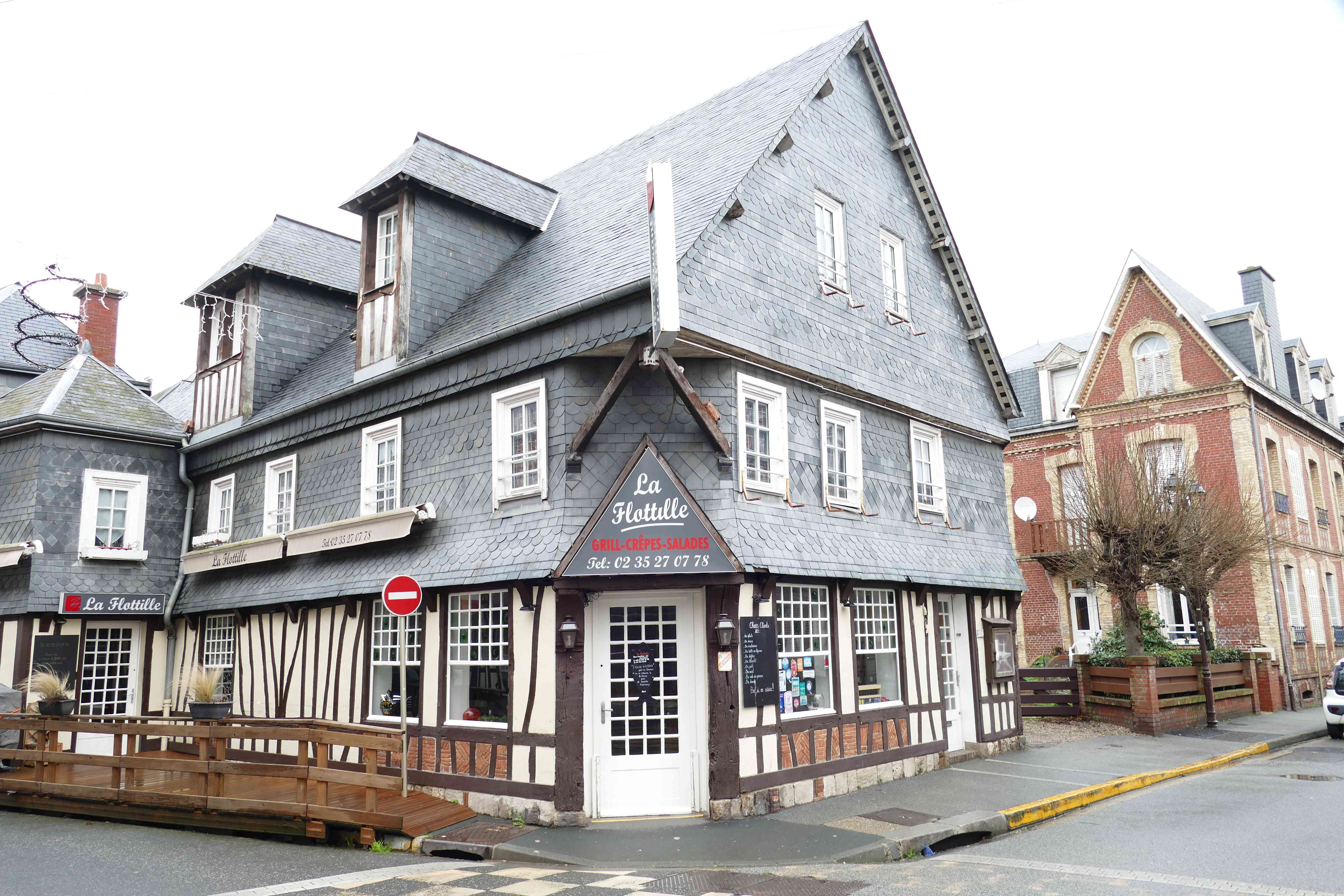  Ortschaft ÉTRETAT.