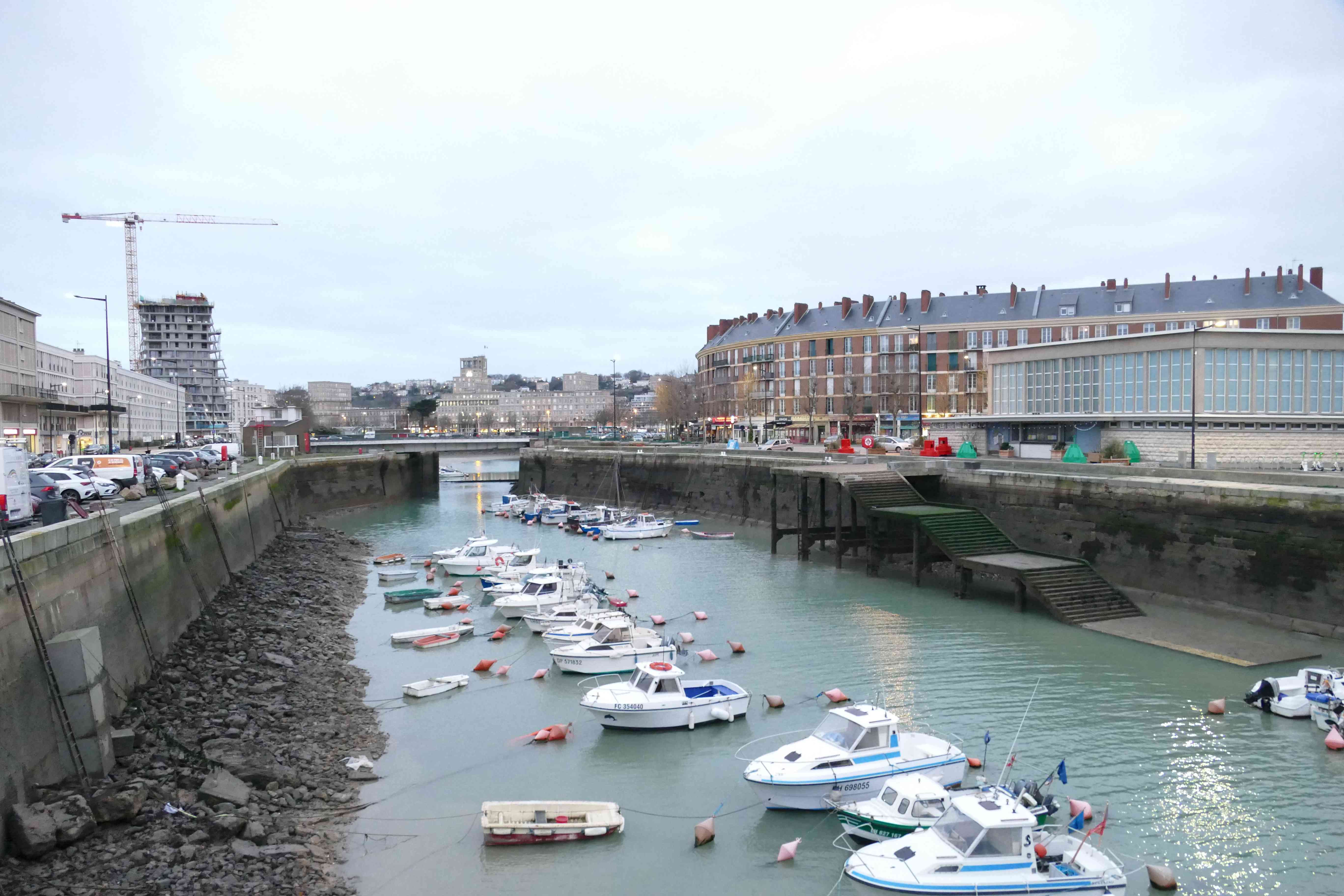 Le Harve  Stadt mit Booten